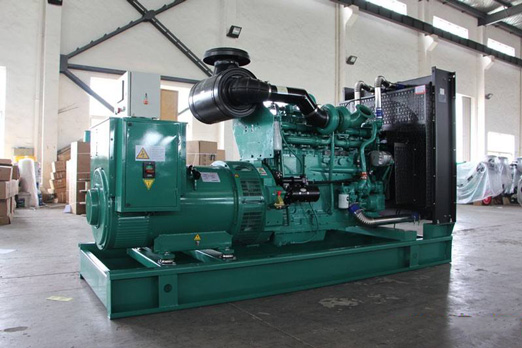 威海320kw康明斯柴油发电车出租_COPY_COPY